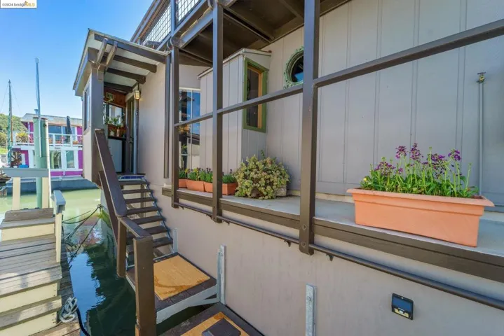 1900 Stenmark Drive Dock 4, Richmond, California 94807