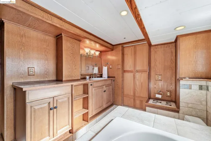 1900 Stenmark Drive Dock 4, Richmond, California 94807