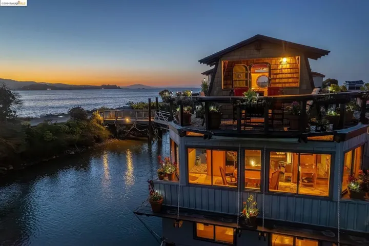 1900 Stenmark Drive Dock 4, Richmond, California 94807
