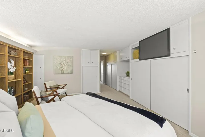 34-web-or-mls-Upmarketmedia_185Via-144