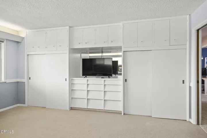 41-web-or-mls-Upmarketmedia_185Via-174