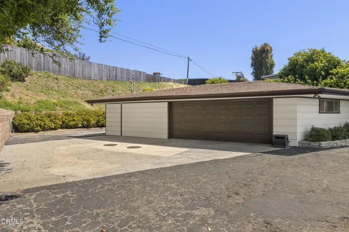 67-web-or-mls-UpmarketMedia-185ViaBaja-1