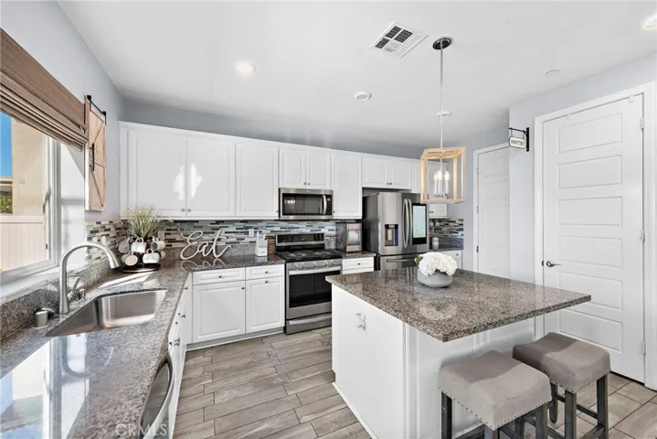 31631 Eaton Lane, Menifee, California 92584
