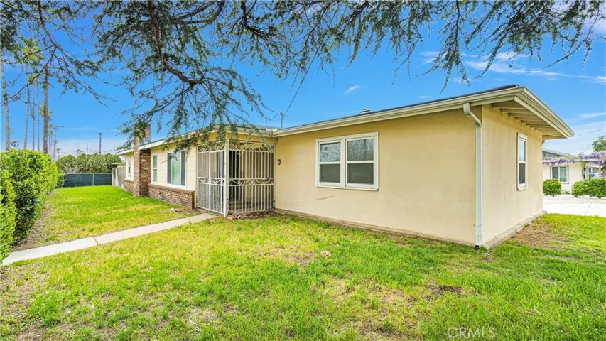 16489 Ivy Avenue, Fontana, California 92335