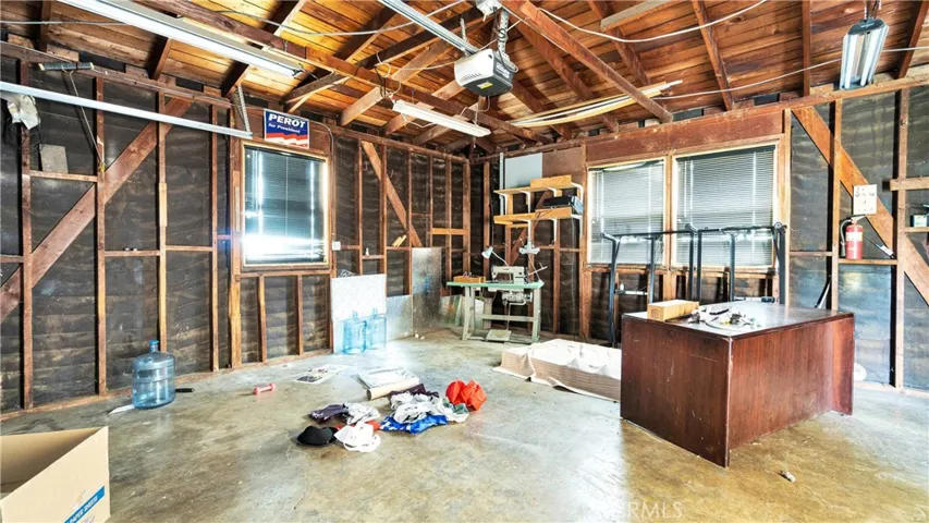 16489 Ivy Avenue, Fontana, California 92335
