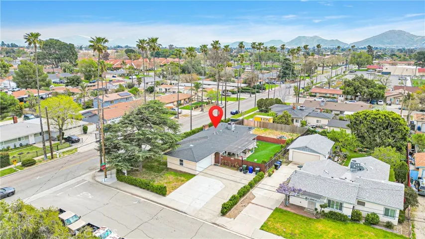 16489 Ivy Avenue, Fontana, California 92335