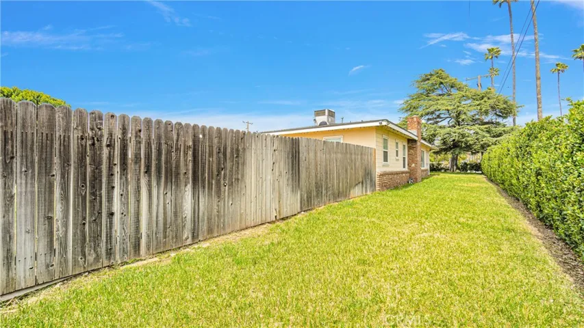 16489 Ivy Avenue, Fontana, California 92335