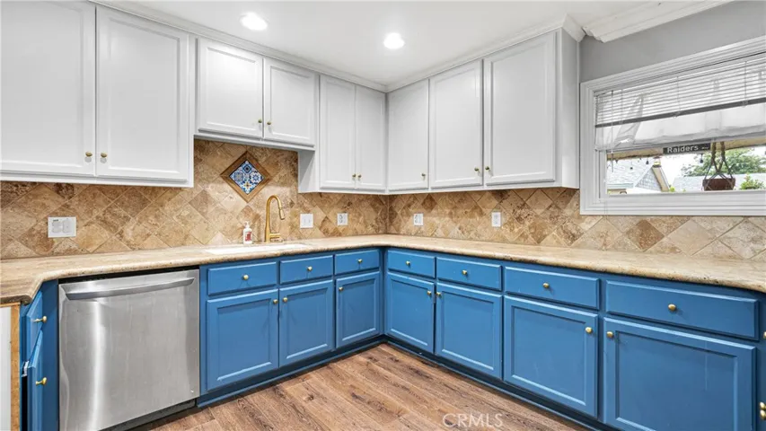 16489 Ivy Avenue, Fontana, California 92335