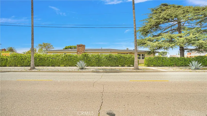 16489 Ivy Avenue, Fontana, California 92335