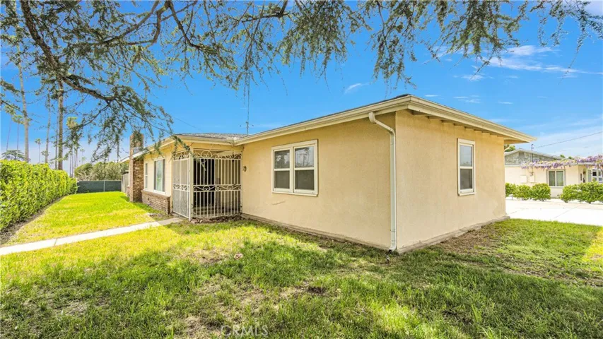 16489 Ivy Avenue, Fontana, California 92335