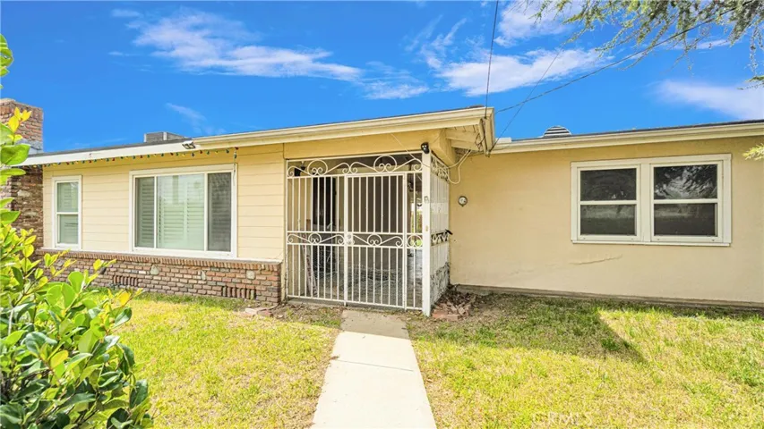 16489 Ivy Avenue, Fontana, California 92335