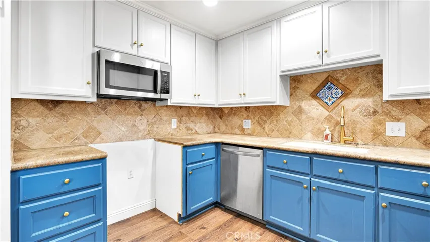 16489 Ivy Avenue, Fontana, California 92335