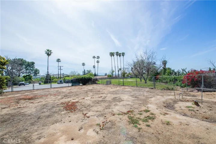 Lot 3