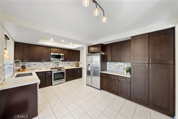 25220 Corte Sombrero, Murrieta, California 92563