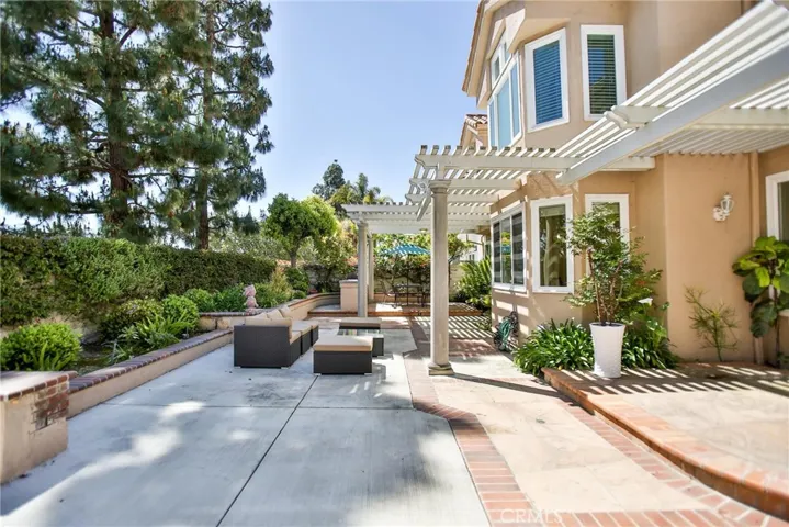 21192 Spurney Lane, Huntington Beach, California 92646