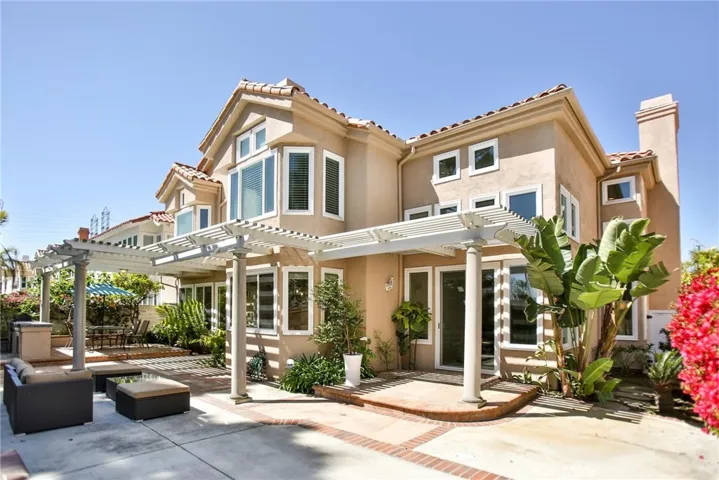 21192 Spurney Lane, Huntington Beach, California 92646