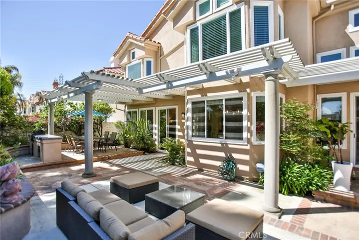 21192 Spurney Lane, Huntington Beach, California 92646