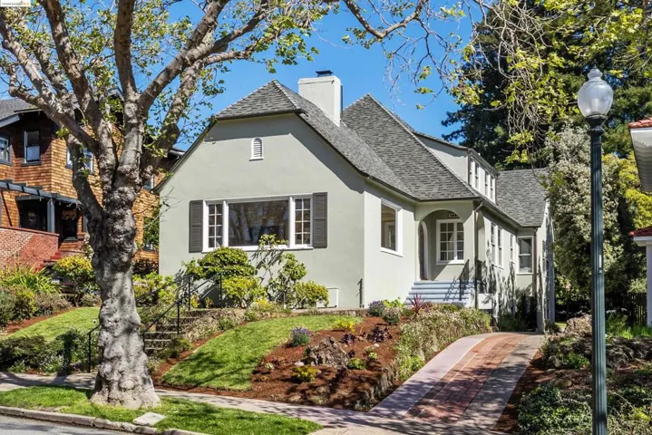 1025 Mariposa Ave, Berkeley, California 94707-2409