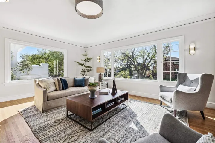 1025 Mariposa Ave, Berkeley, California 94707-2409