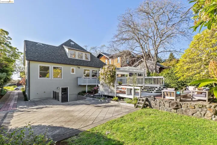 1025 Mariposa Ave, Berkeley, California 94707-2409