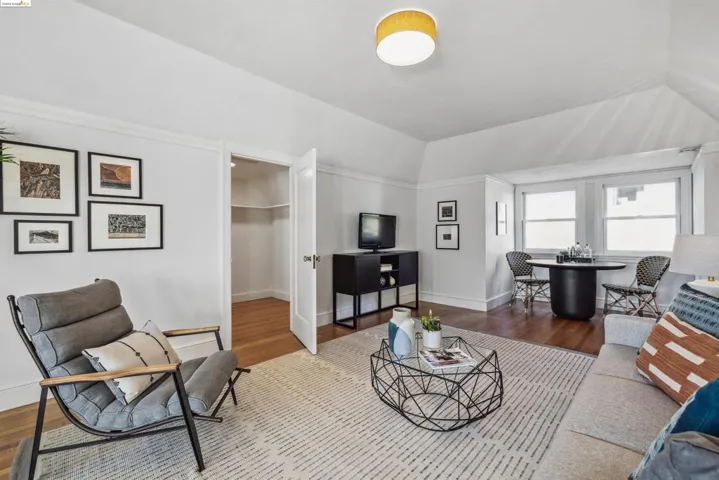 1025 Mariposa Ave, Berkeley, California 94707-2409
