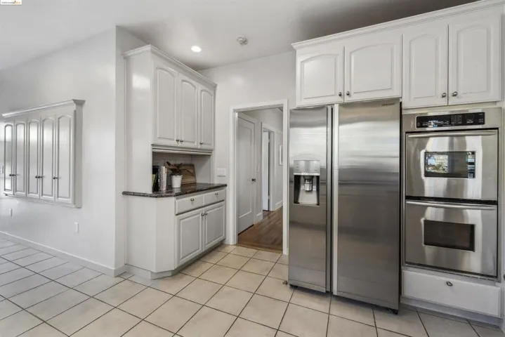 1025 Mariposa Ave, Berkeley, California 94707-2409