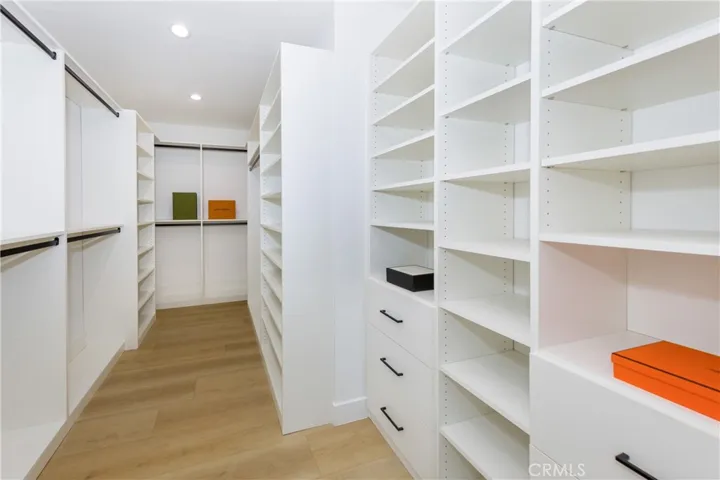 walk in closet