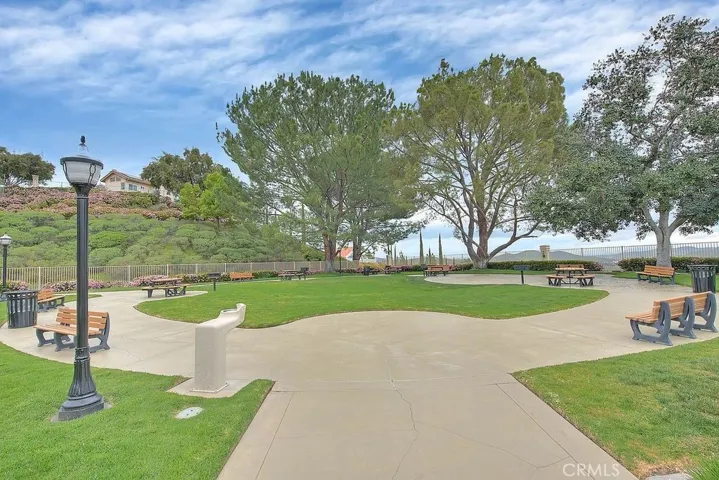17 Bella Caserta, Lake Elsinore, California 92532