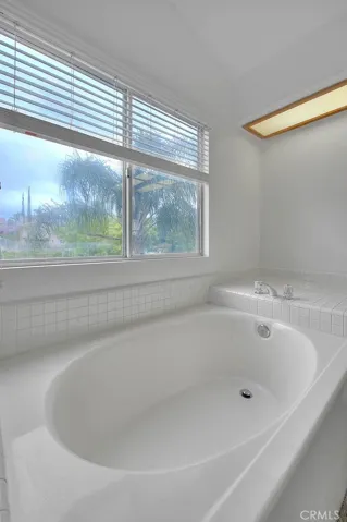 17 Bella Caserta, Lake Elsinore, California 92532