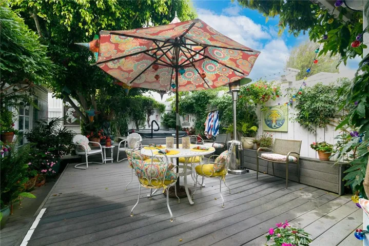 536 Seaview Street, Laguna Beach, California 92651
