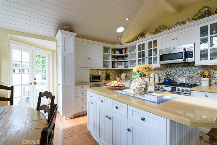 536 Seaview Street, Laguna Beach, California 92651