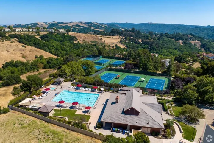 7338 Longmont Loop, Castro Valley, California 94552