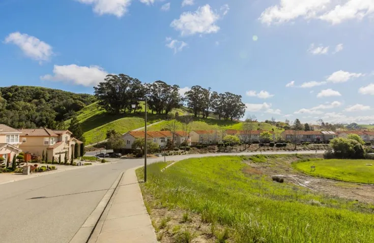 7338 Longmont Loop, Castro Valley, California 94552