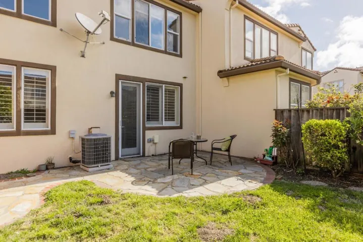 7338 Longmont Loop, Castro Valley, California 94552