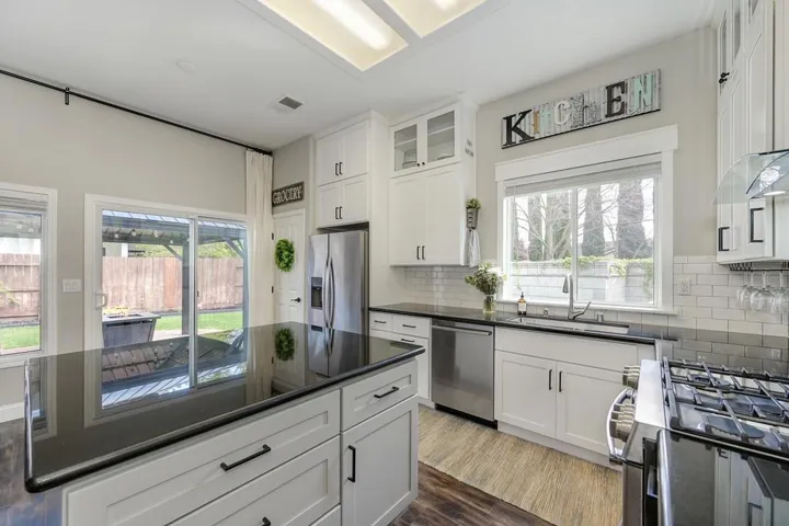 3510 Peter Island Road, West Sacramento, California 95691