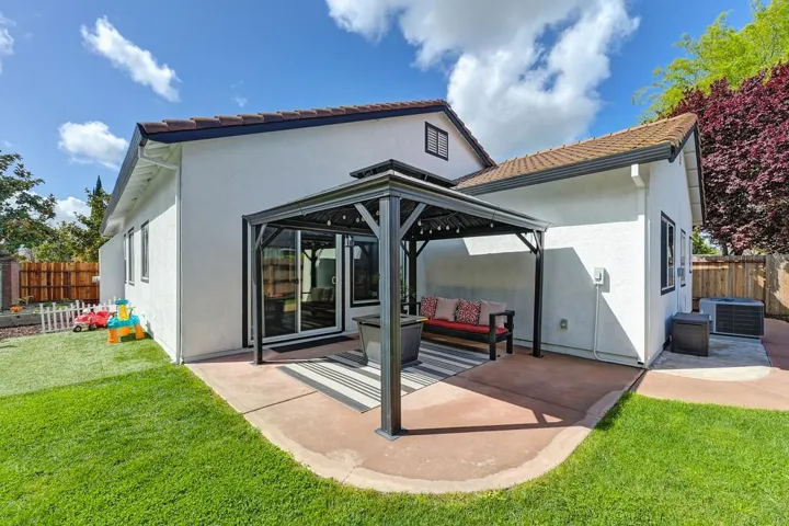 3510 Peter Island Road, West Sacramento, California 95691