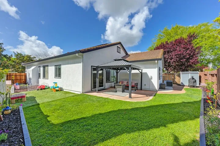 3510 Peter Island Road, West Sacramento, California 95691