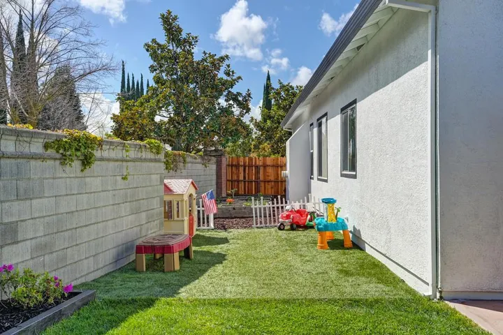 3510 Peter Island Road, West Sacramento, California 95691