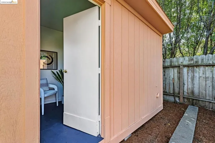 533 Kains Ave, Albany, California 94706