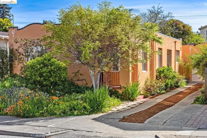 533 Kains Ave, Albany, California 94706