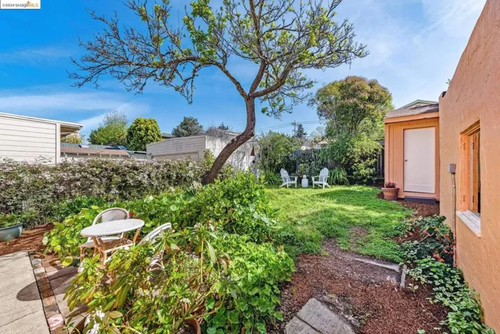 533 Kains Ave, Albany, California 94706