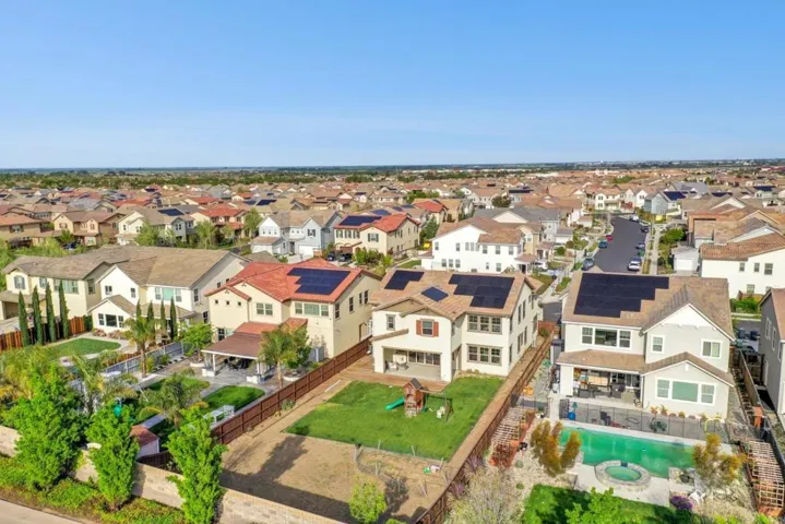 1095 S Dana Court, Mountain House, California 95391
