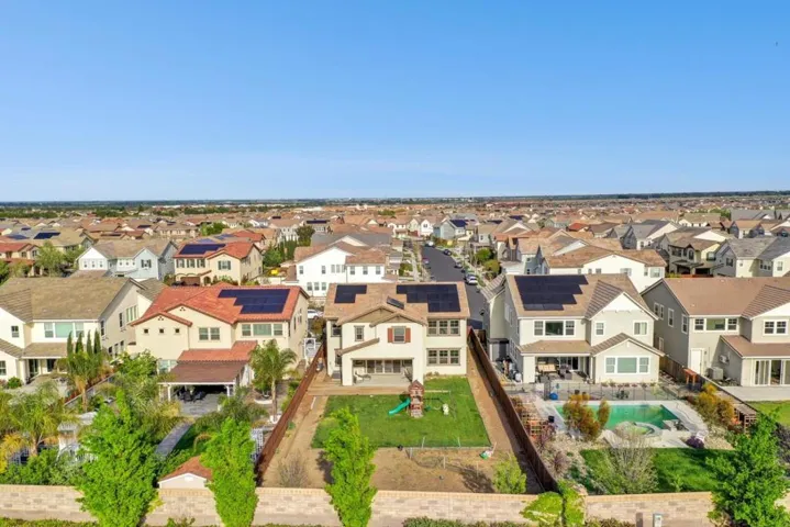 1095 S Dana Court, Mountain House, California 95391