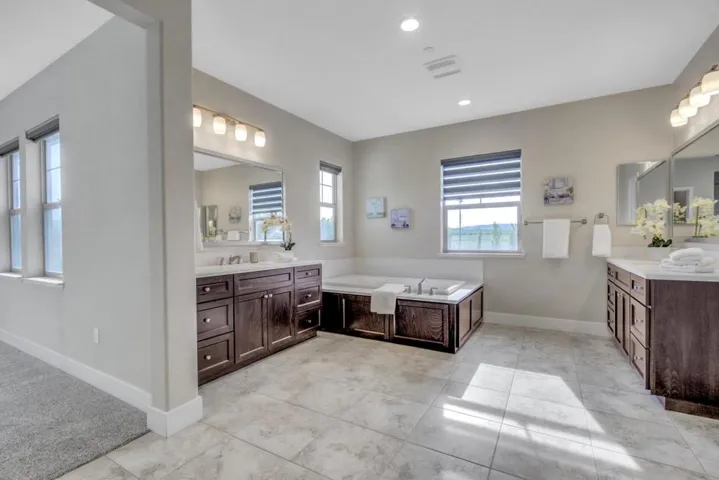 1095 S Dana Court, Mountain House, California 95391