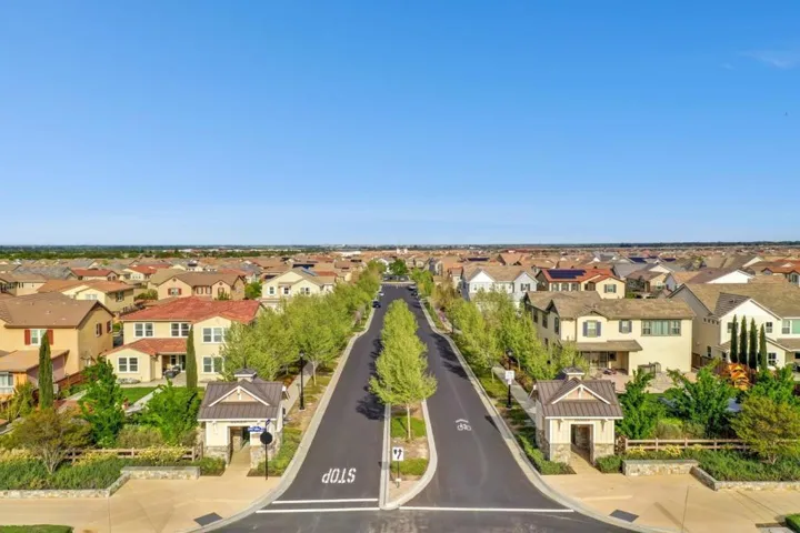 1095 S Dana Court, Mountain House, California 95391
