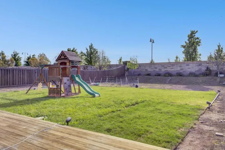 1095 S Dana Court, Mountain House, California 95391