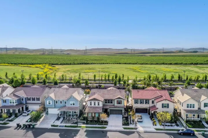1095 S Dana Court, Mountain House, California 95391