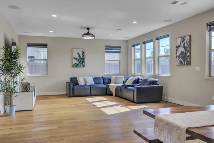 1095 S Dana Court, Mountain House, California 95391