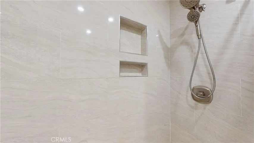532 N Rossmore Avenue 413, Los Angeles, California 90004