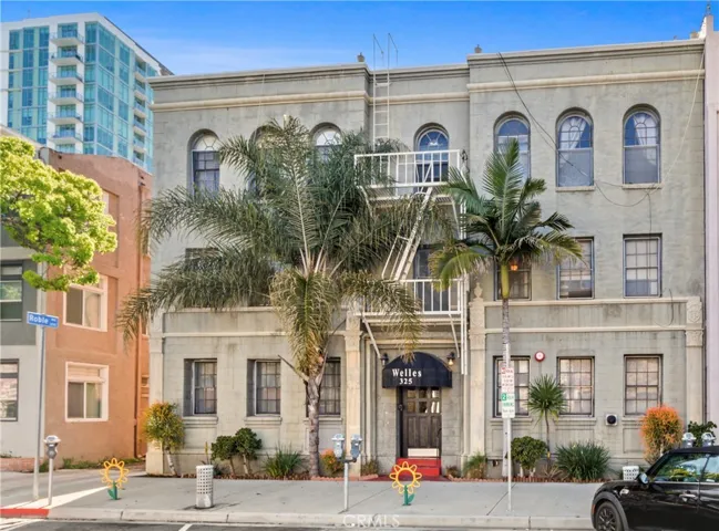 325 Elm Avenue 205, Long Beach, California 90802